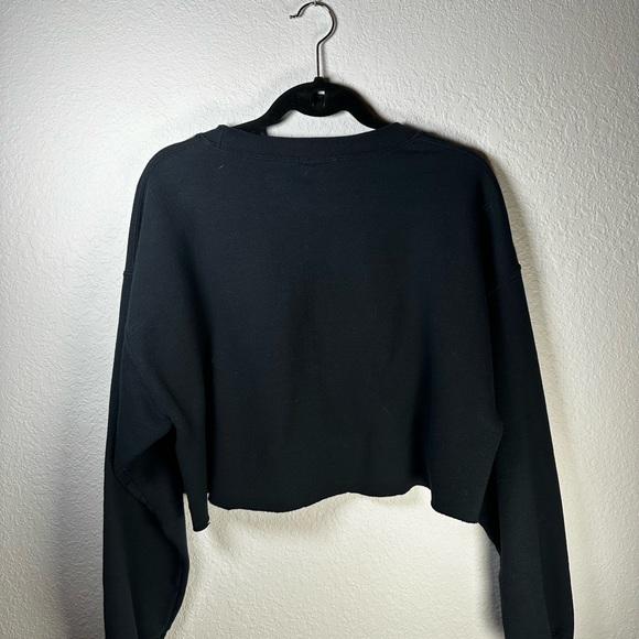 Ain’t No Wifey Sweater Cropped - Picture 3 of 4